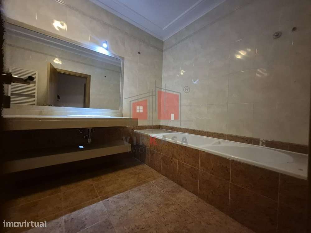 Apartamento T2 em Vila Franca de Xira-23