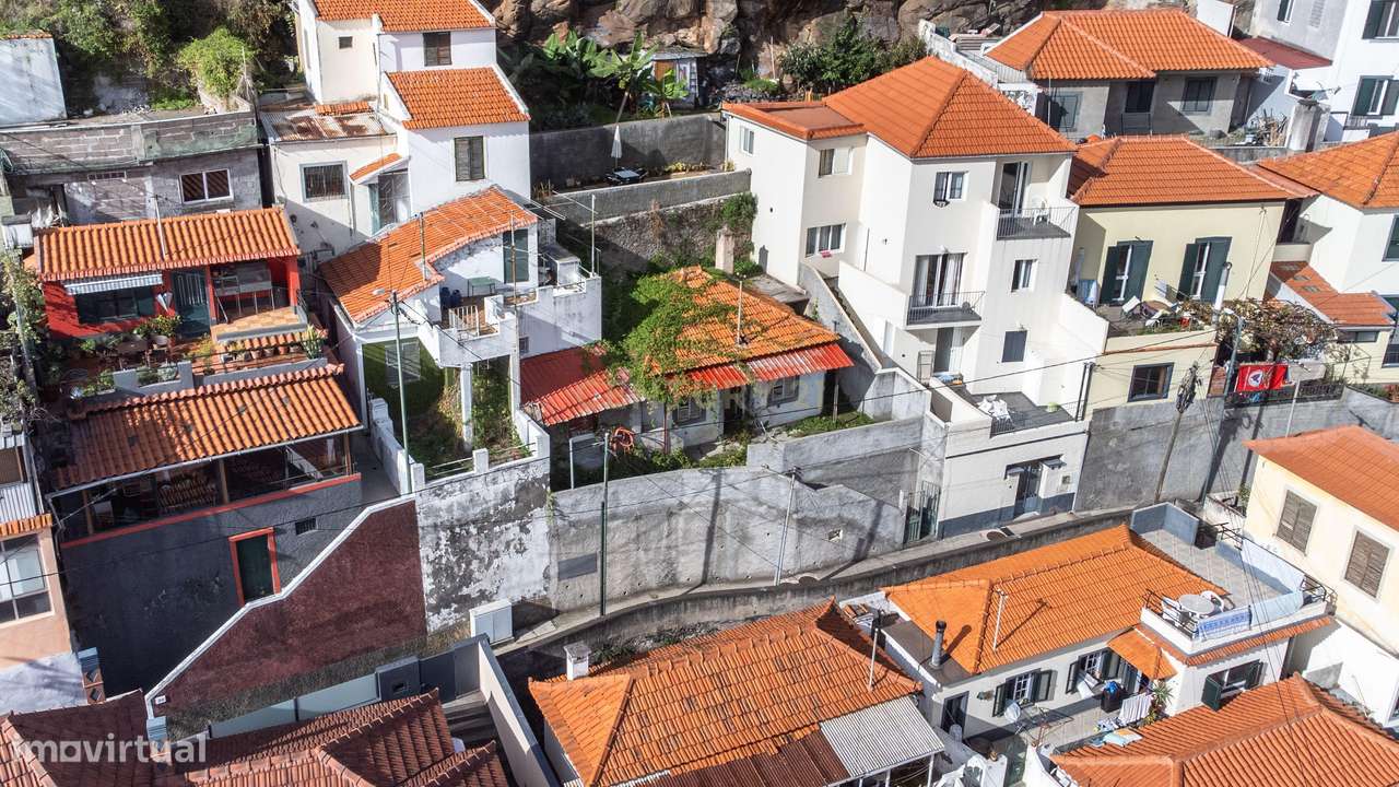 Moradia T2 no coração do Funchal-22