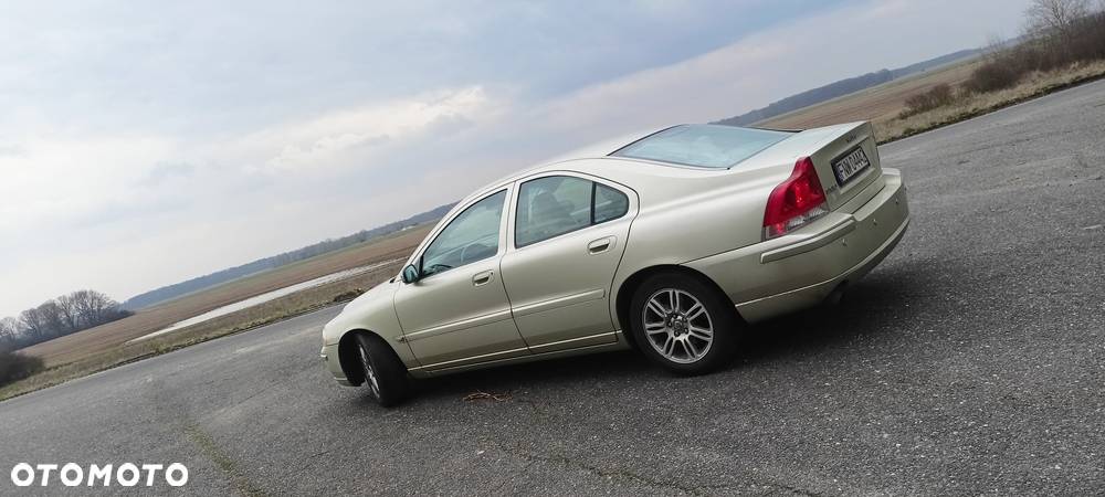 Volvo S60 2.4D5 Momentum - 7