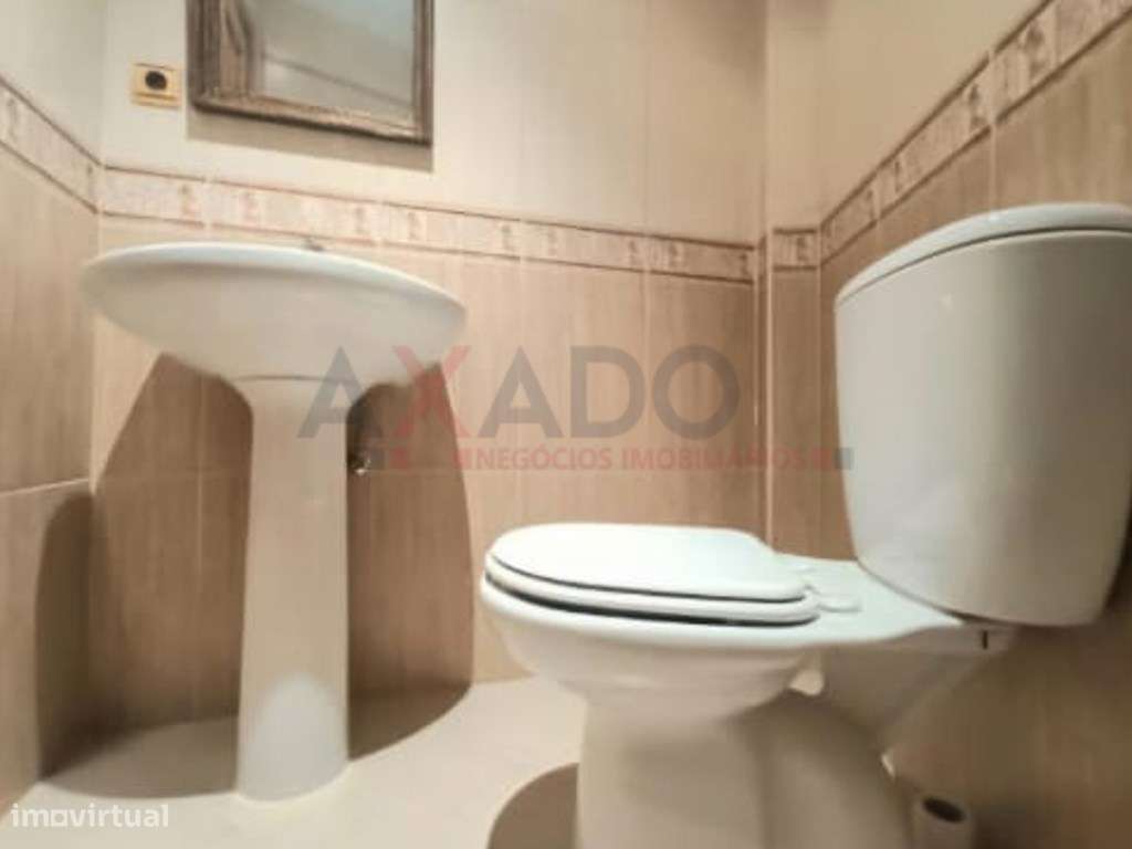 Moradia com 4 Quartos - Oportunidade - Grande imagem: 5/12