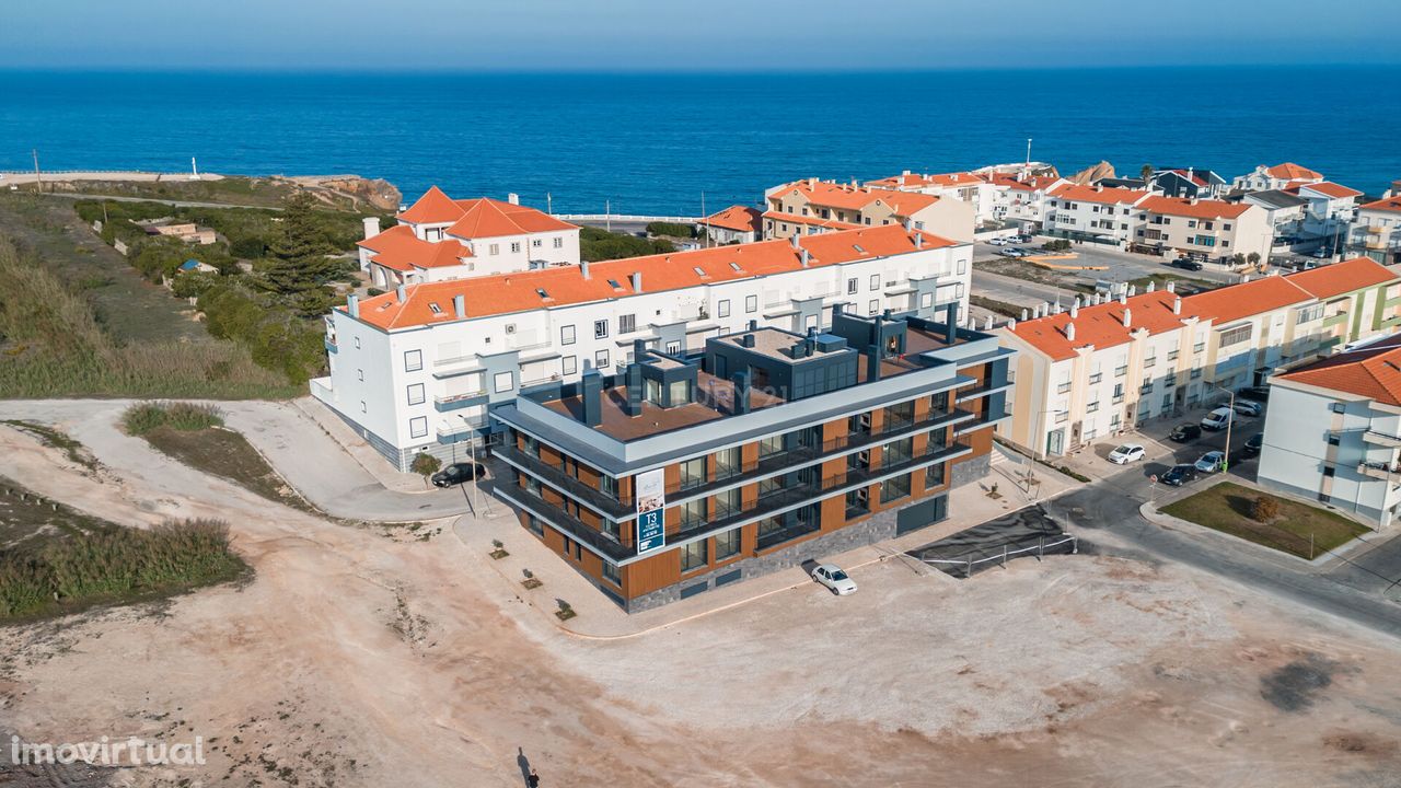 O prazer de viver perto do Mar em Santa Cruz T3 com terraço vista mar