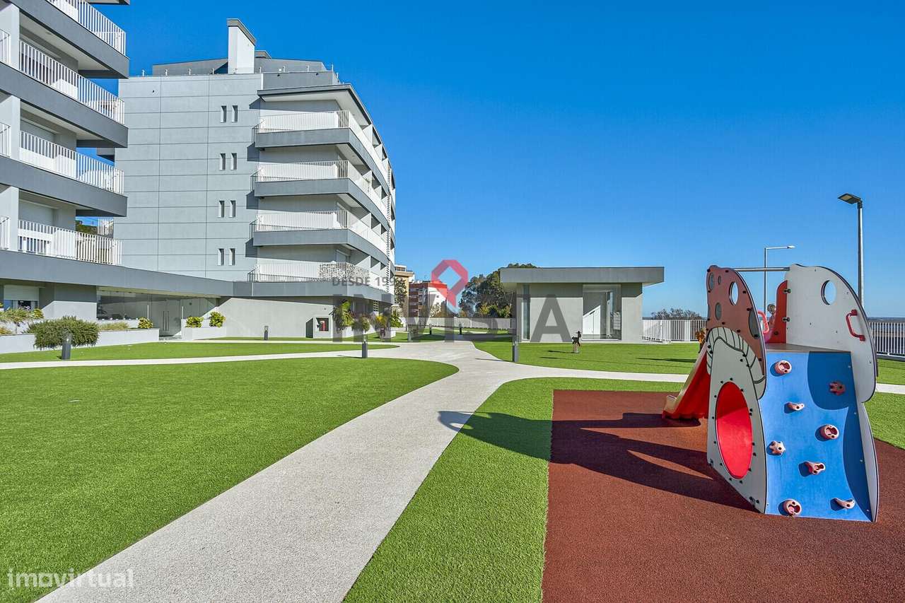 Apartamento T3 como novo, no Condomínio VilaViva-38