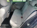 Volkswagen Golf 1.6 TDI BlueMotion Technology DSG Comfortline - 12