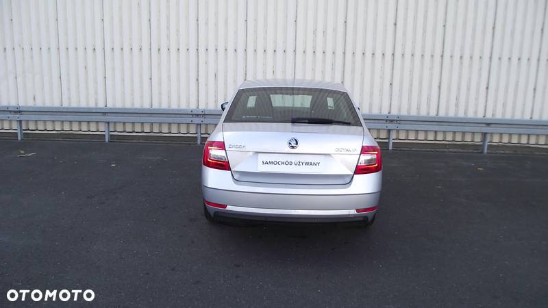 Skoda Octavia 1.6 TDI Active - 9