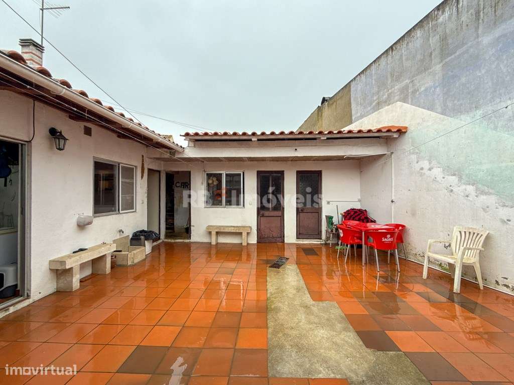 Moradia T3 Térrea c/ Terraço - Vila Nova da Barquinha - Grande imagem: 2/47