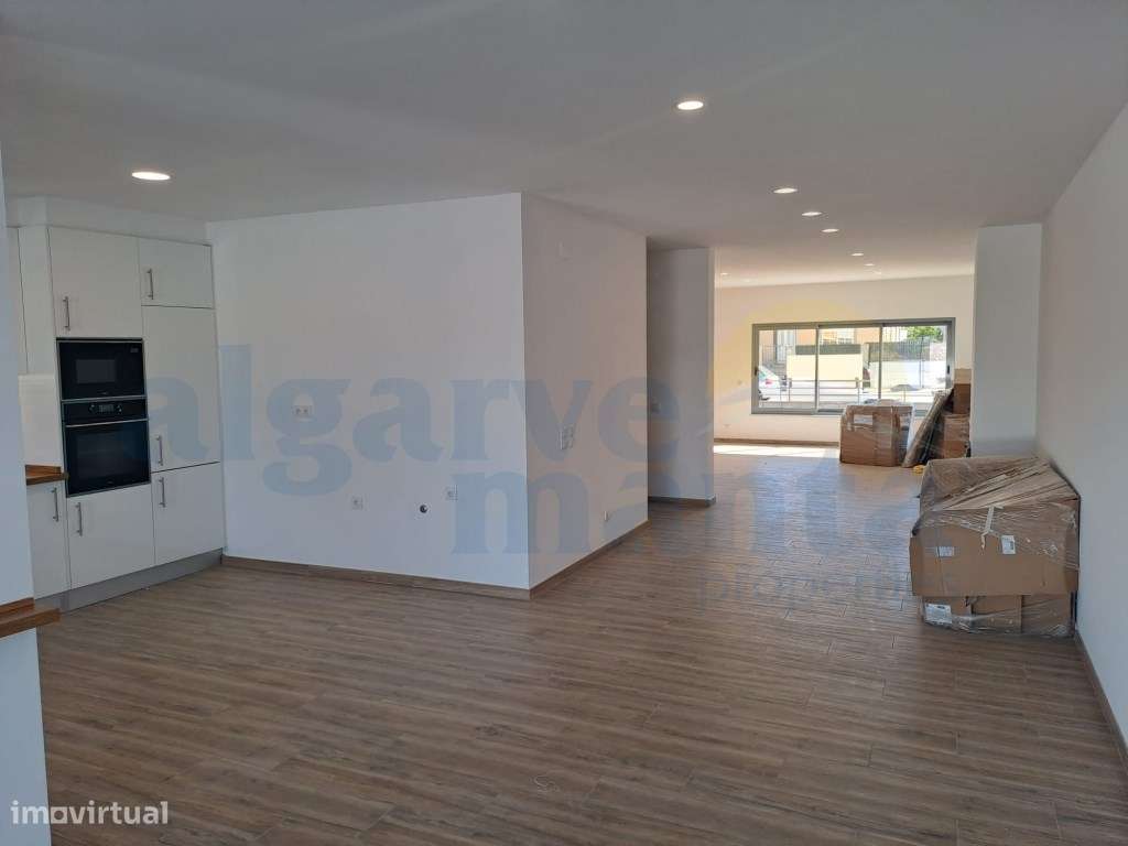 Moradia T3 Moderna com Terraço, Varandas e Estacionamento - Quelfes... - Grande imagem: 5/34