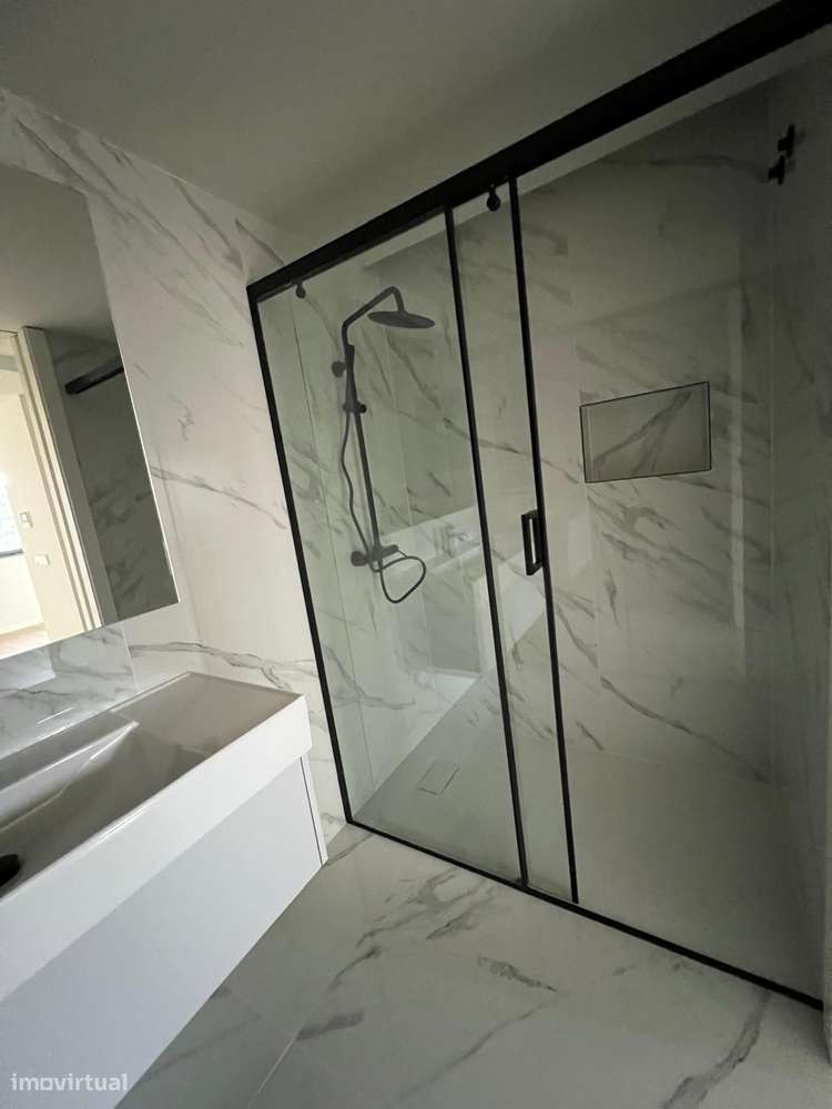 T2 Fabuloso Gaia Av.  República Metro S.  Ovídio Lugar  Garagem  Duplo-24