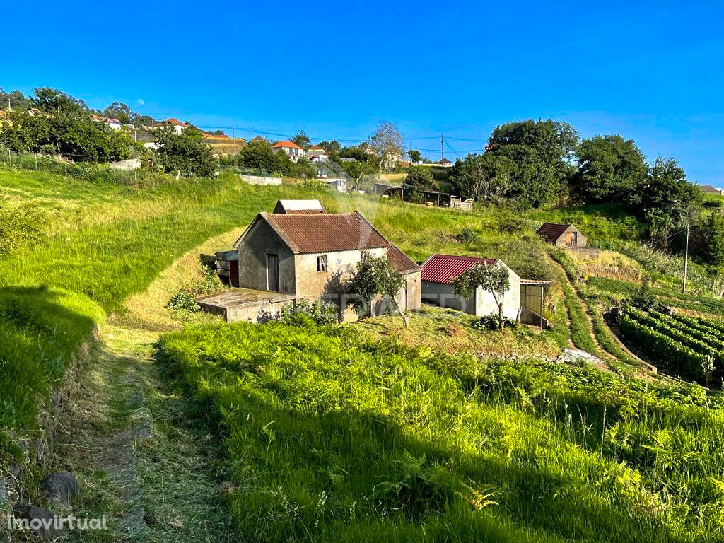 Terreno rústico com 603 m2