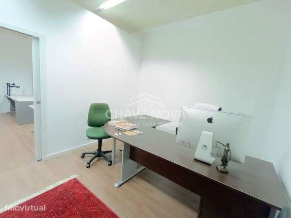 Dois Escritórios c/ 80m2 em frente a Estação Metro Galiza (Porto) - Grande imagem: 3/19