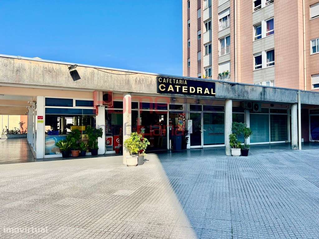 Loja ampla com Cafetaria em Águas Santas - Grande imagem: 2/22