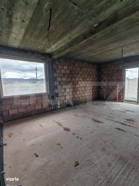 Casa la rosu de vanzare in Vulcan - Brasov - Imagine principală: 4/19