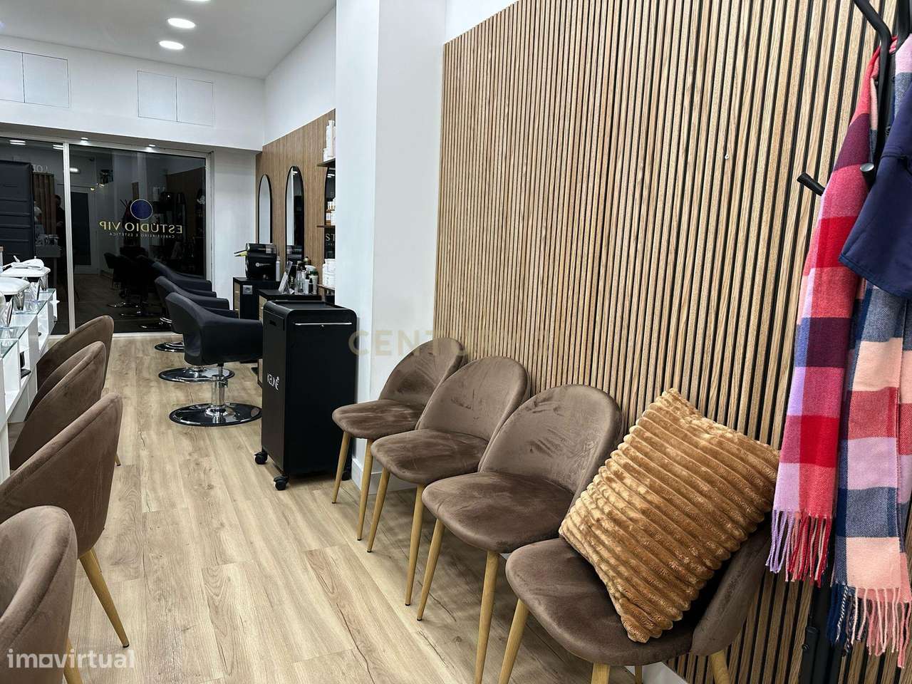 Trespasse de Salão de Cabeleireiro e Estética – Localização Premium no-10