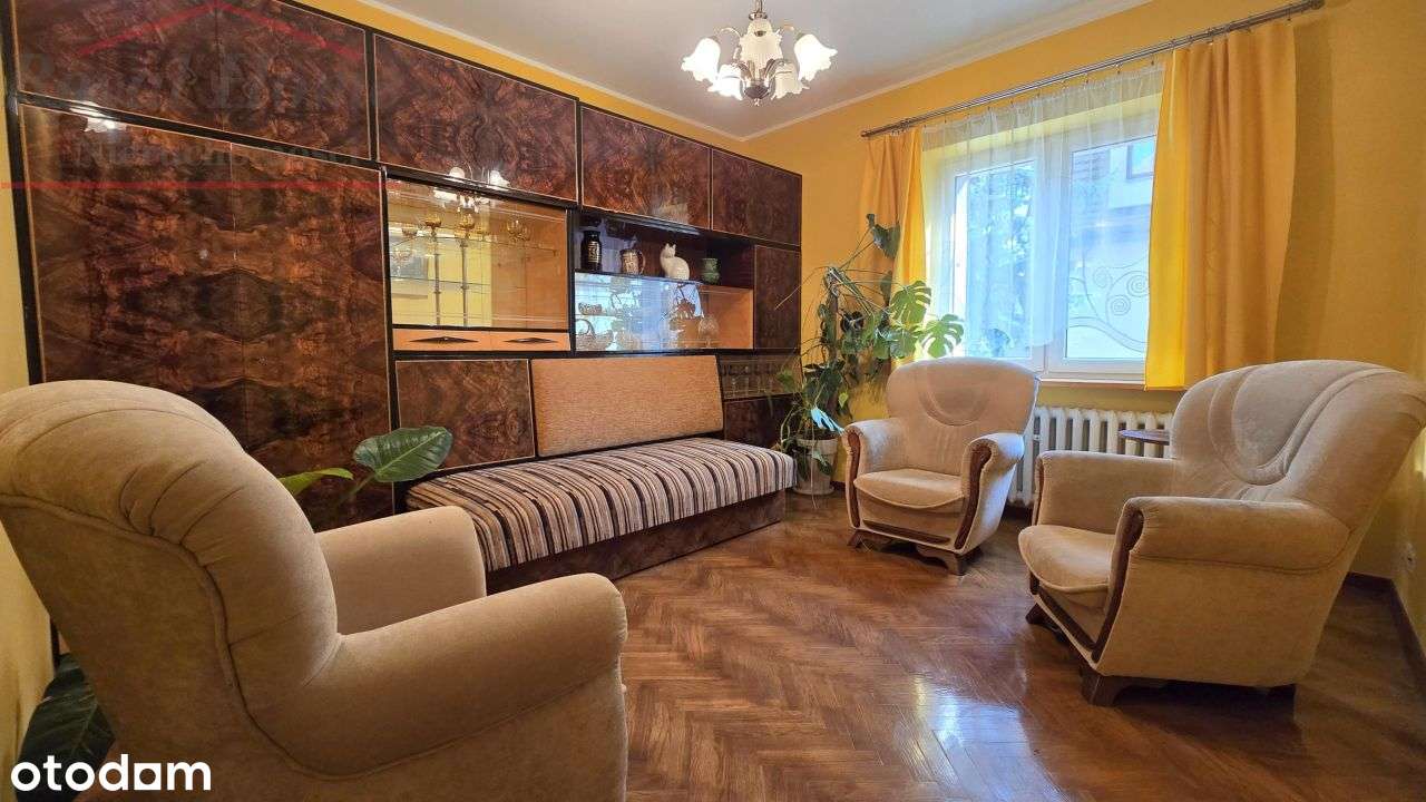 Przestronny, b. ładny, wolnostojący dom na Zaciszu-6