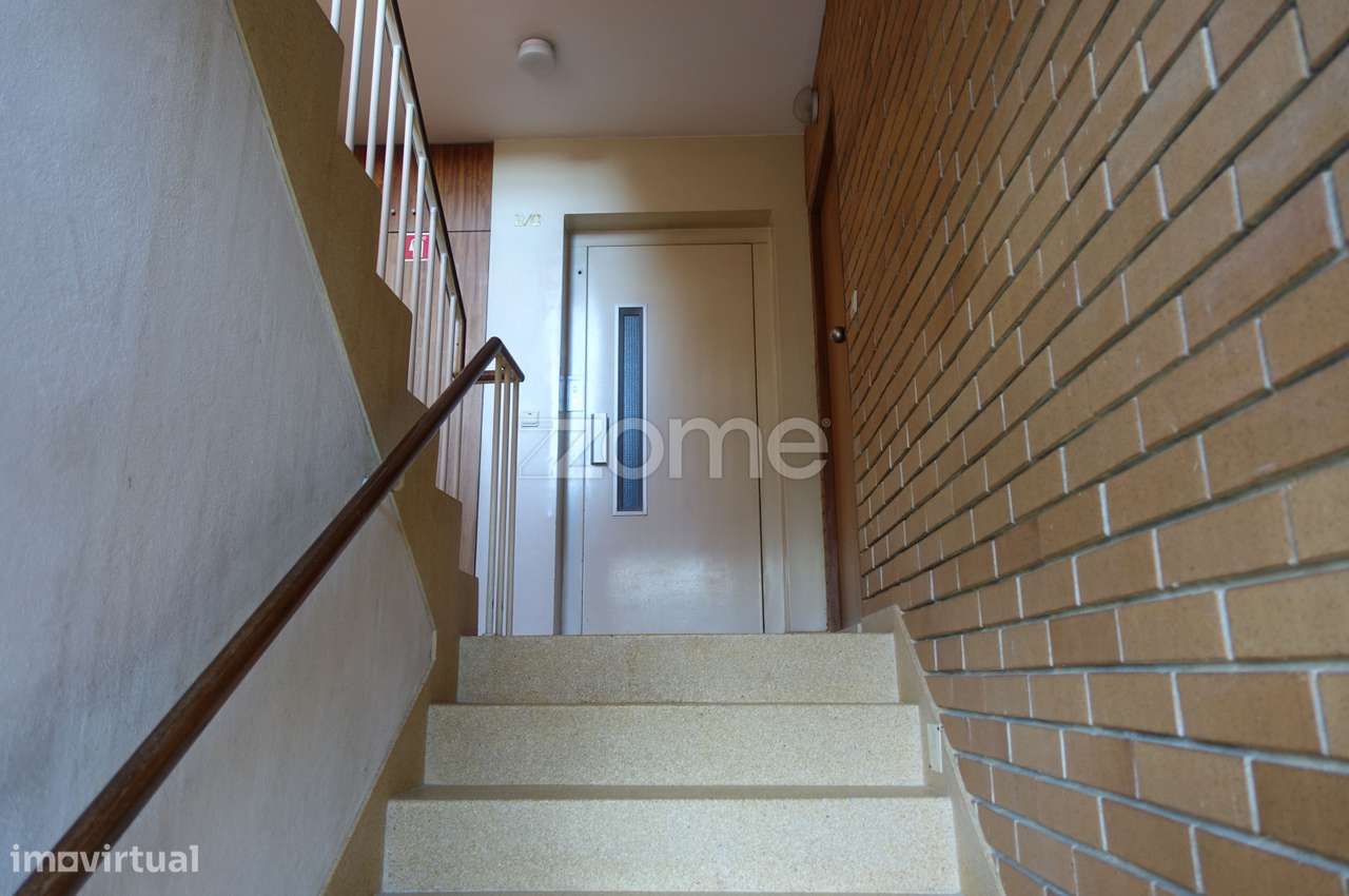 Apartamento T2 Monte dos Burgos/ Senhora da Hora - Grande imagem: 2/24