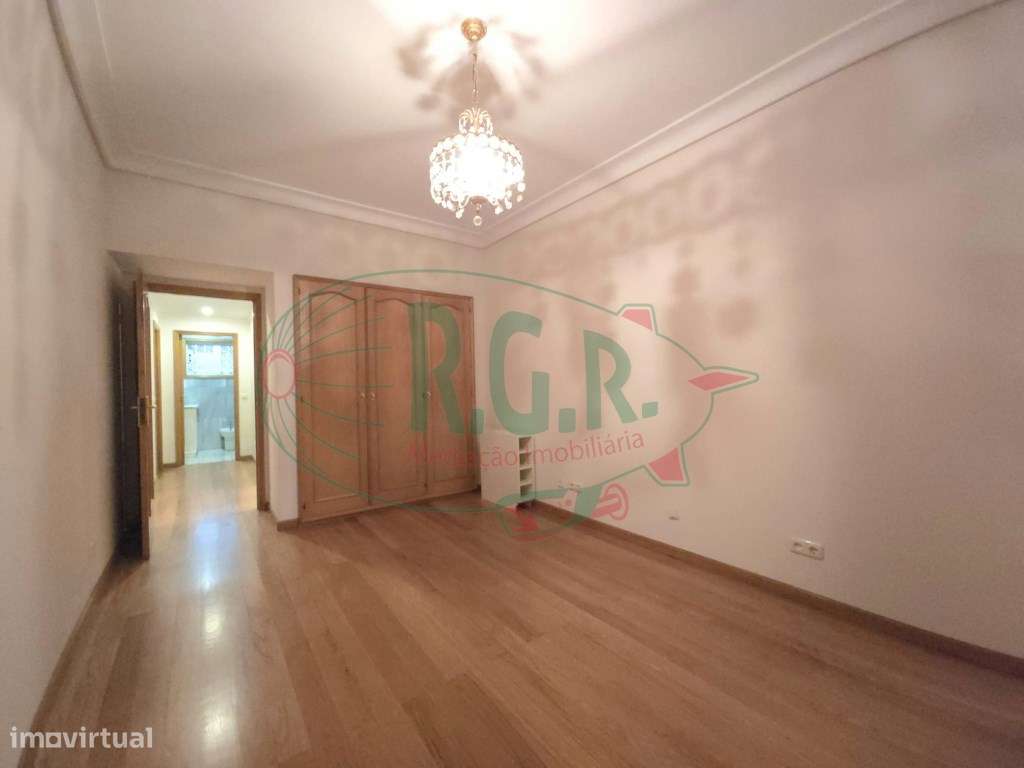 Moradia Isolada T3 | Piscina | Vistas Rio | 5 Min Porto-29