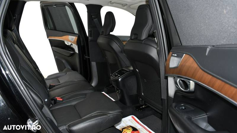 Volvo XC 90 - 8