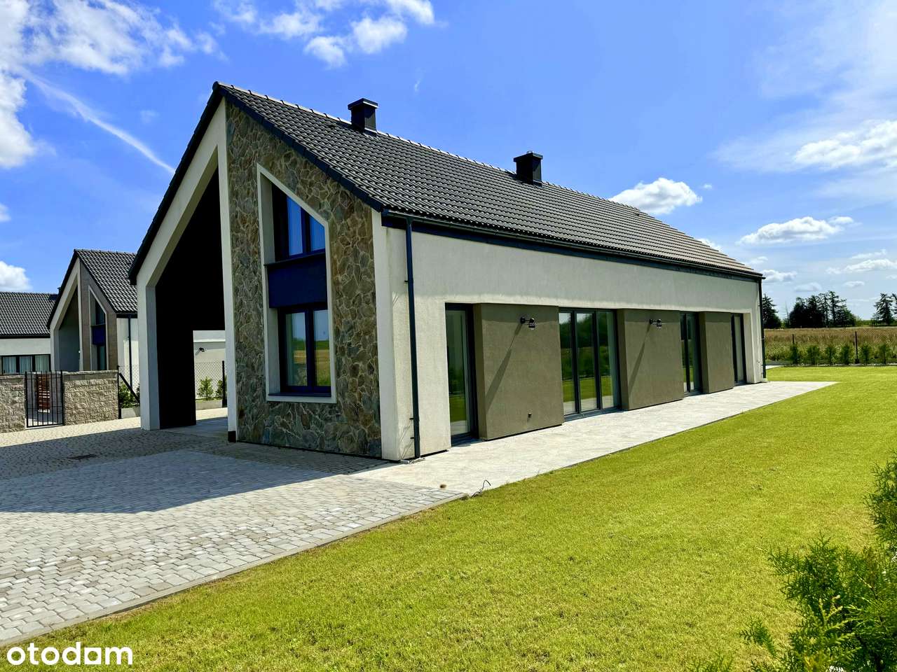 NIEPOWTARZALNY/ częściowo wykończony/ DUŻA działka/ ogrodzony/OD ZARAZ-5