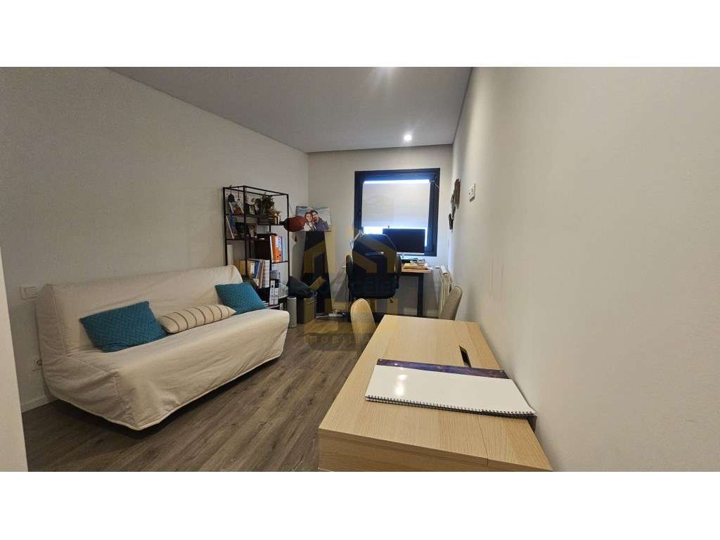 T2 semi novo com lugar de garagem em Condomínio Fechado - vila do c...-12