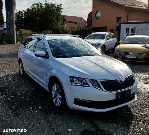 Skoda Octavia Combi Diesel 1.6 TDI DSG Style - 3