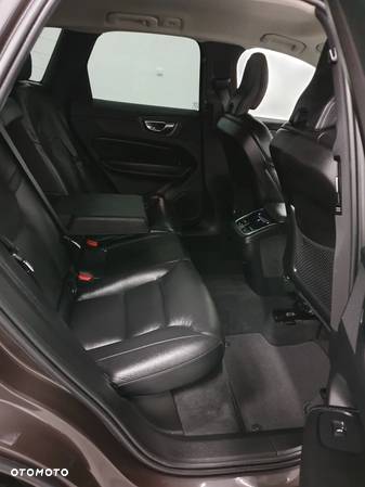 Volvo XC 60 B4 D Inscription - 19