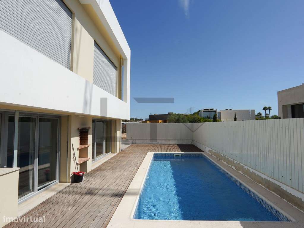 Moradia T4 com Piscina para Venda em Troia, Carvalhal-19