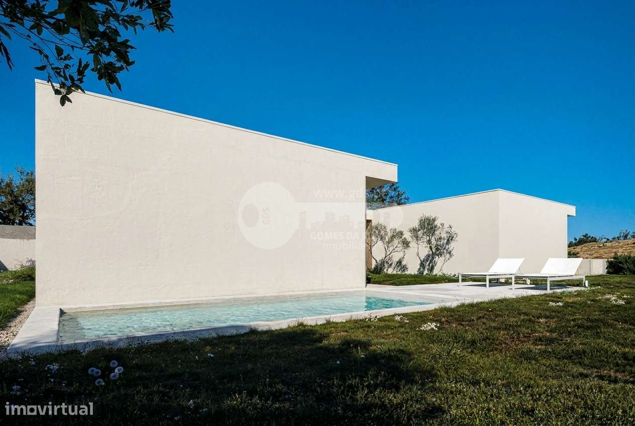 Moradia T3 Térrea com Piscina em Vila Verde-12