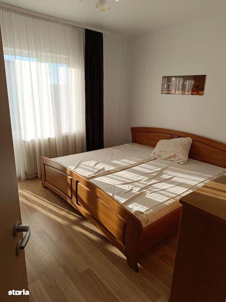 Apartament 4 camere etaj 1 , C.Moldovei-3