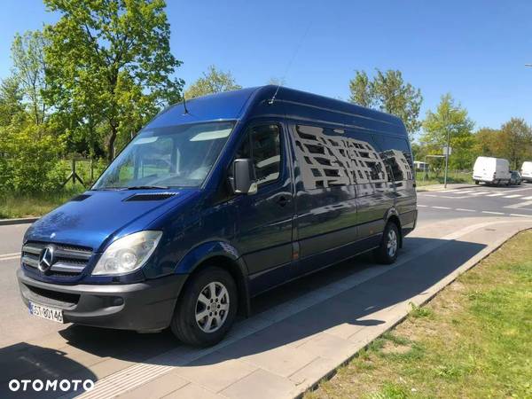 Mercedes-Benz Sprinter - 2