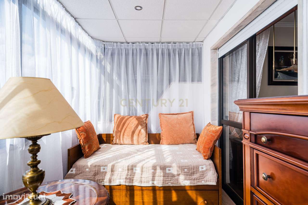 Apartamento T0, com Terraço, Agualva Cacém-6