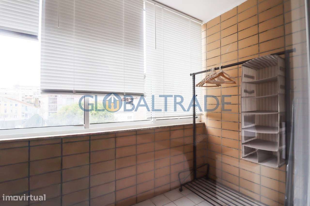 Apartamento T1 Mobilado & Equipado no Porto-18