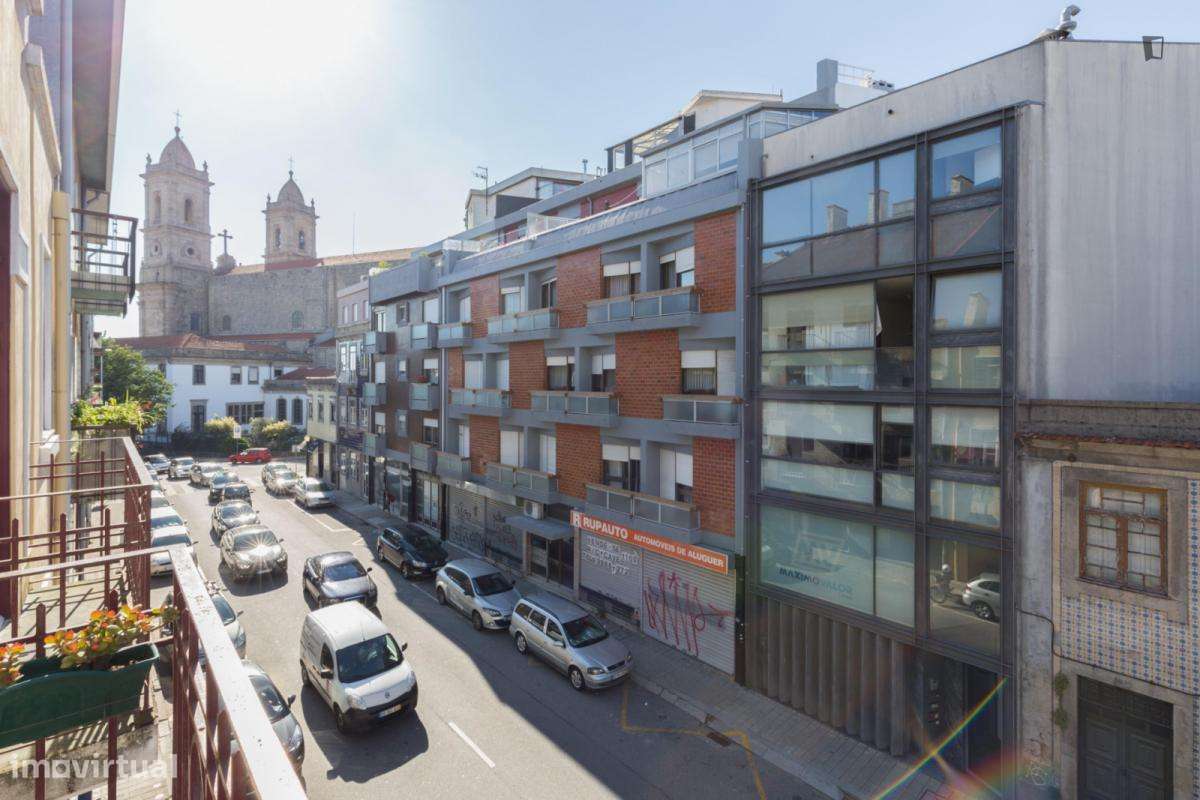 Quarto - localizado em Santo Ildefonso Porto - Grande imagem: 4/10