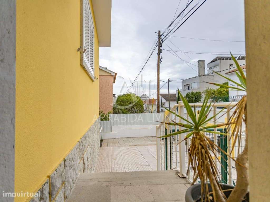 Moradia Isolada - Bi Familiar - Amoreiras - Setúbal-36