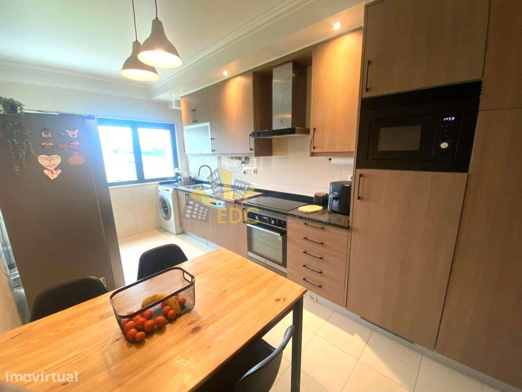 Apartamento Duplex T2+1 com Parqueamento, Arrecadação e Varanda | E...-16