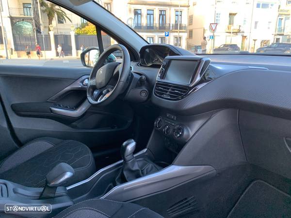 Peugeot 2008 1.2 PureTech Active - 11