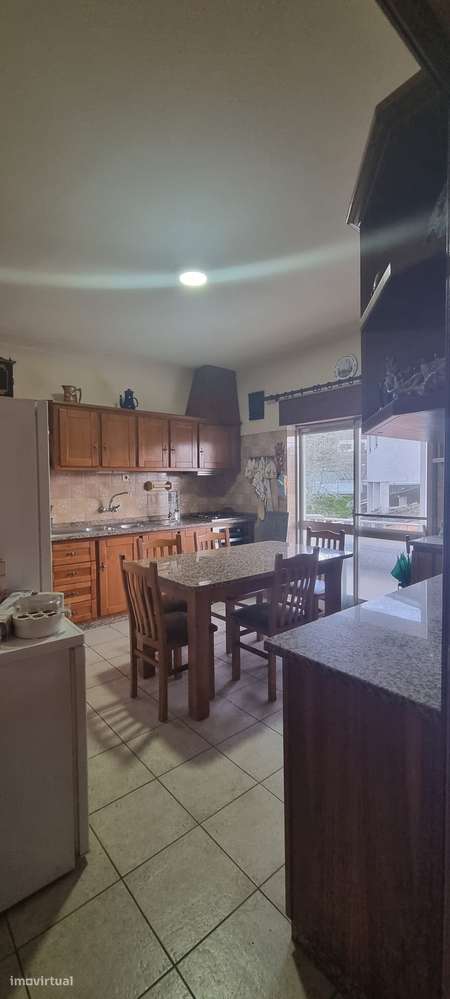 Moradia Isolada T3 com Terreno e Garagem – a 3 km de Viseu - Grande imagem: 3/35