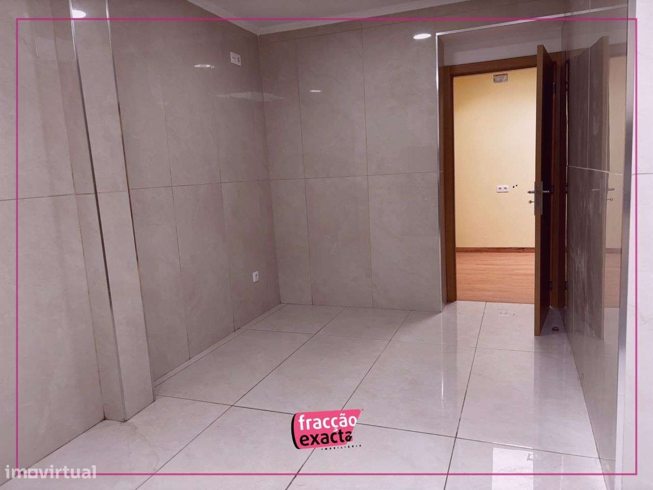 Moradia T2, Porto, Porto - Grande imagem: 3/17