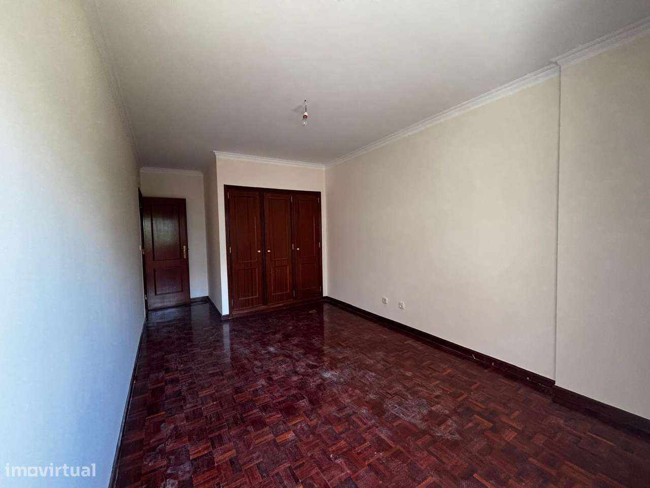 Apartamento T2 com garagem na Urbanização Moinho da Cavaleira-16
