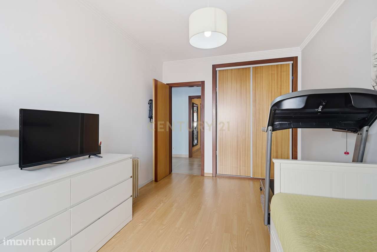 Apartamento T3 com terraço e churrasqueira – Merceana, Alenquer-15