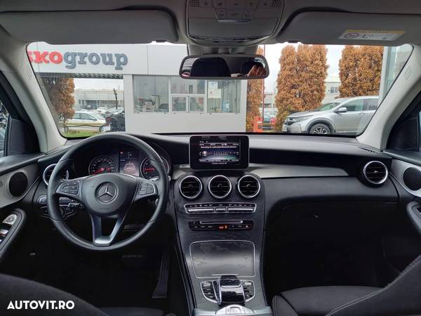 Mercedes-Benz GLC 300 4MATIC - 25