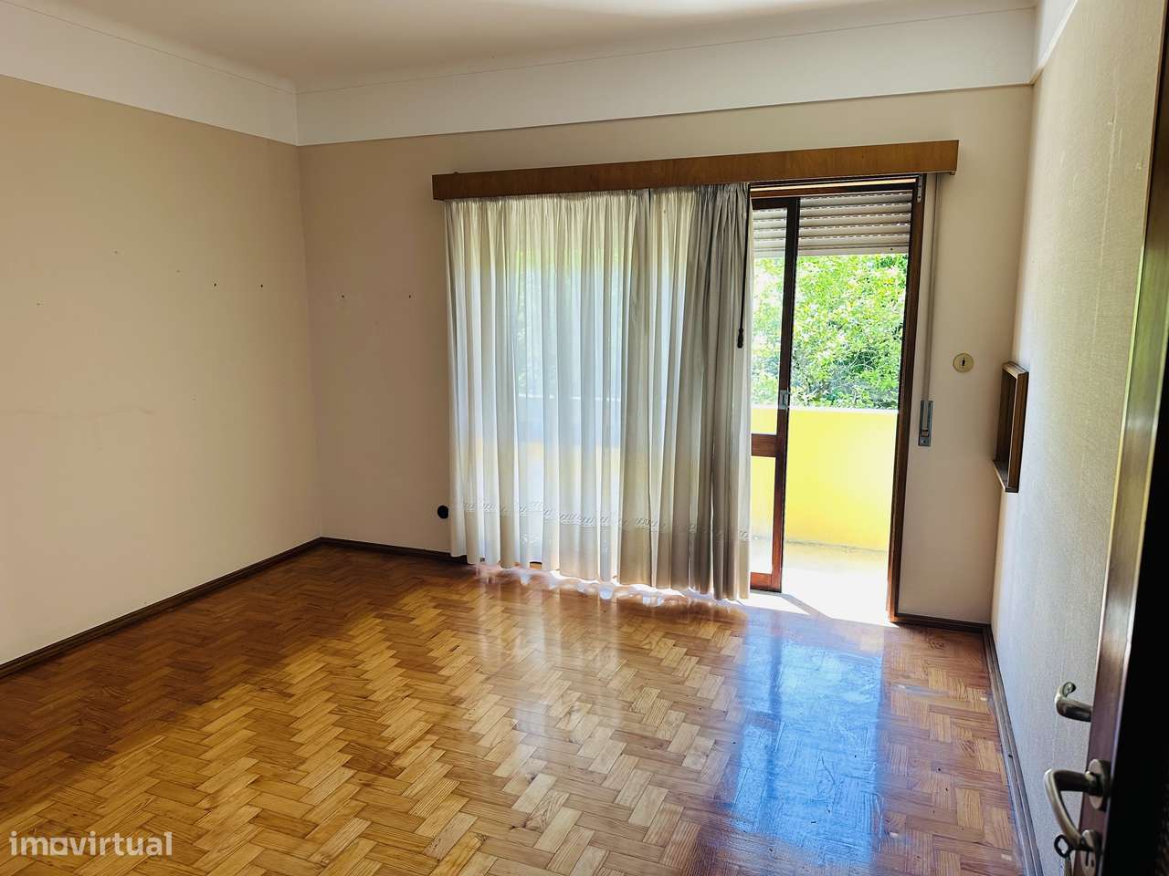 Moradia T6 de charme com muito potencial ao Parque da Prelada (Porto)-11