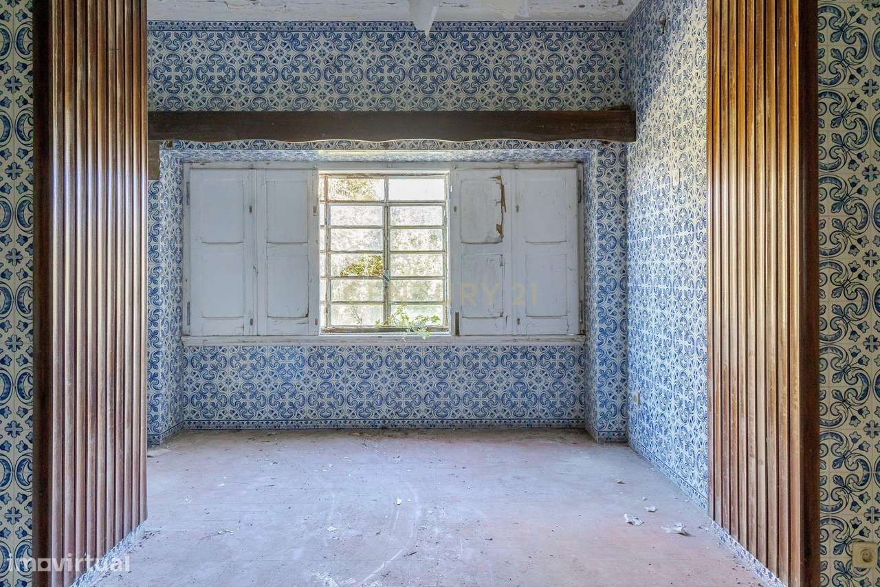 Palacete com 5 Quartos no Coração de Sintra-24