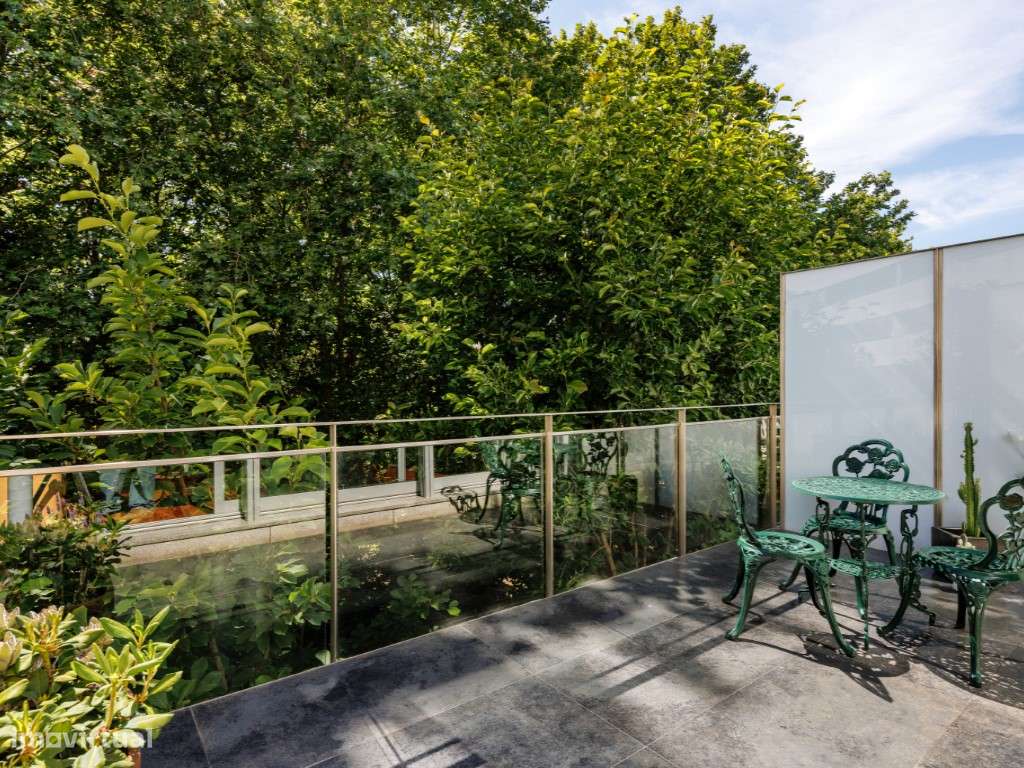 Apartamento Premium com Vista para o Parque da Cidade, Porto-0
