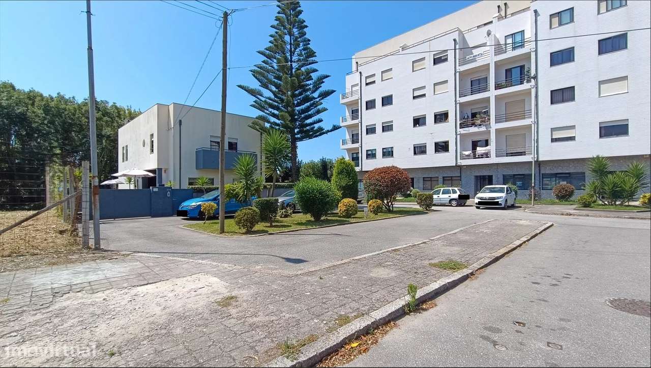 Lote c/387m2, p/Construção Moradia c/344m2-15