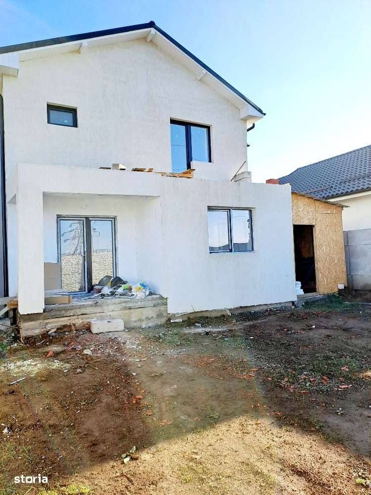 DamilaCăpșunerieP+E,4cam,living,c. electric,apă3băi,fosă septica-10