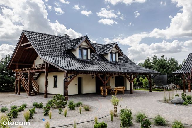 Dom z dużą działką, garaże, mieszkanie-14