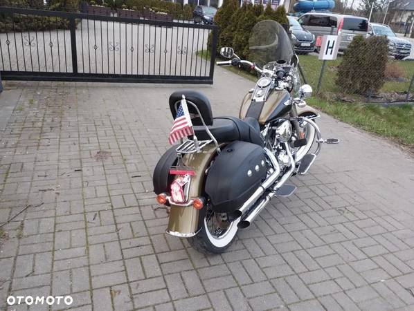 Harley-Davidson Softail Deluxe - 4