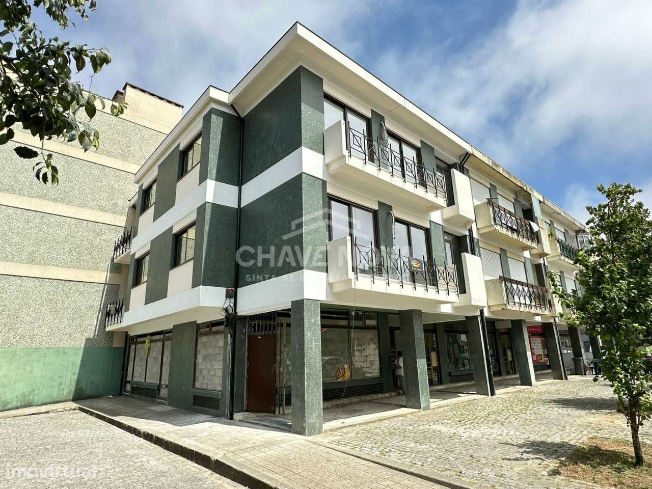 Apartamento T2 na Foz totalmente renovado.-10