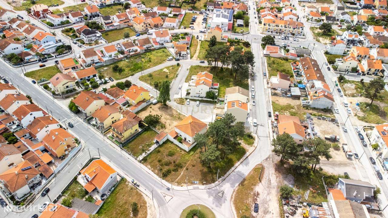 Terreno na Quinta do Conde para construção de edificio-18