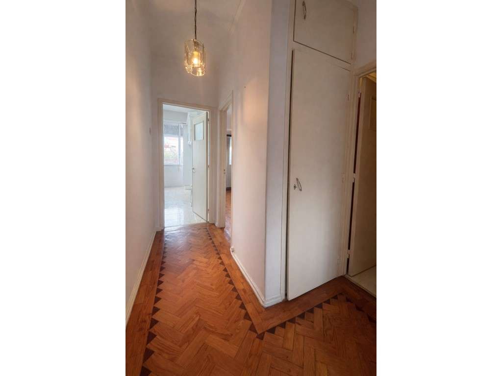 T2 junto ao Cineteatro Municipal da Damaia-18