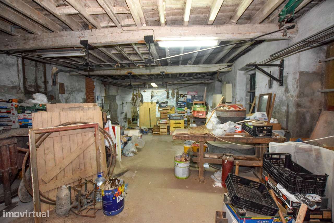 Moradia T7 com Garagem e Armazém - Alcorochel - Torres Novas-47